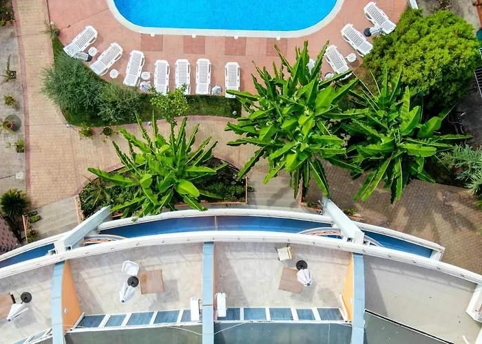 Отель Copacabana Равда